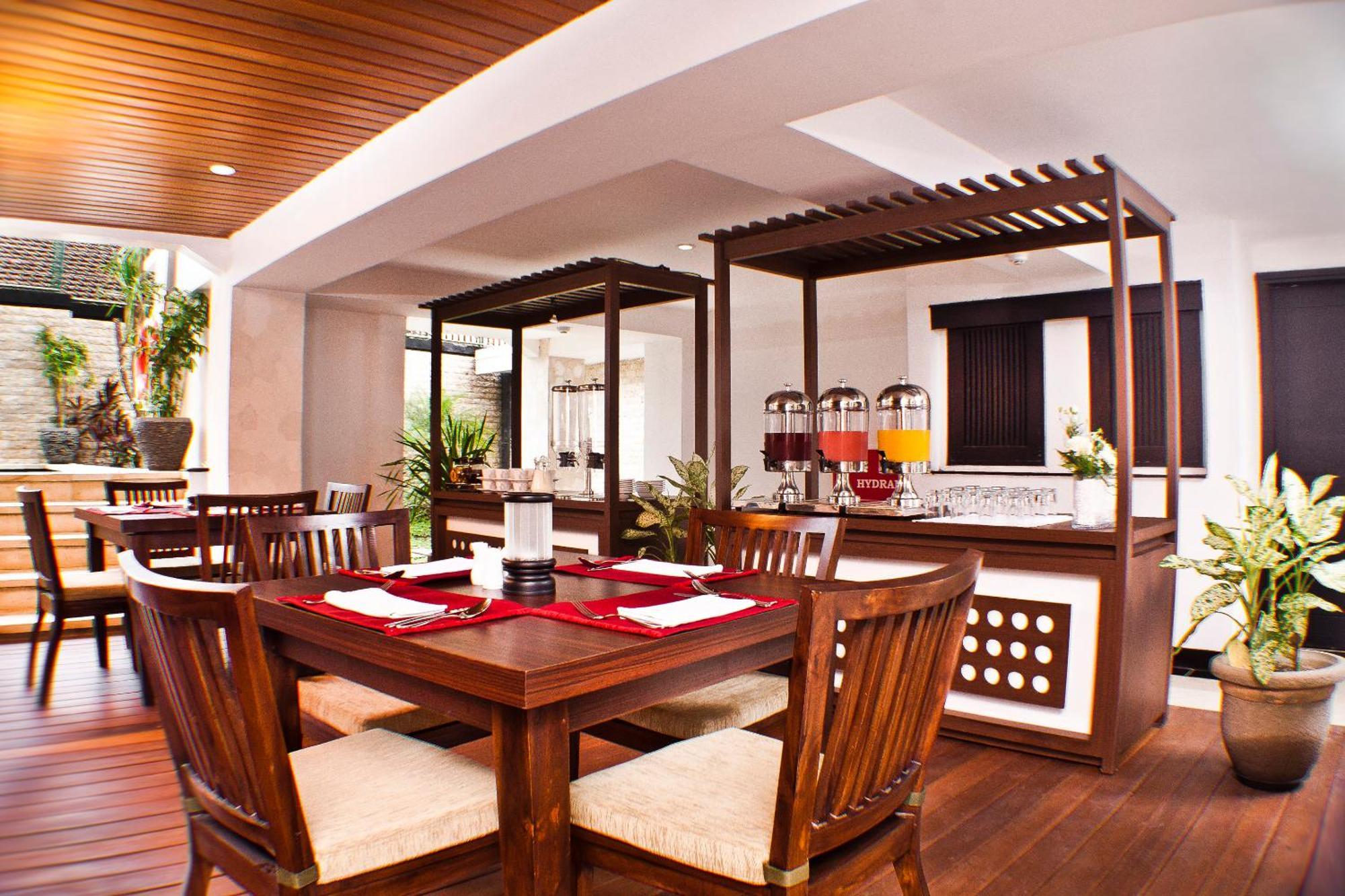 Hotel Royal Regantris Kuta à Kuta Lombok Extérieur photo