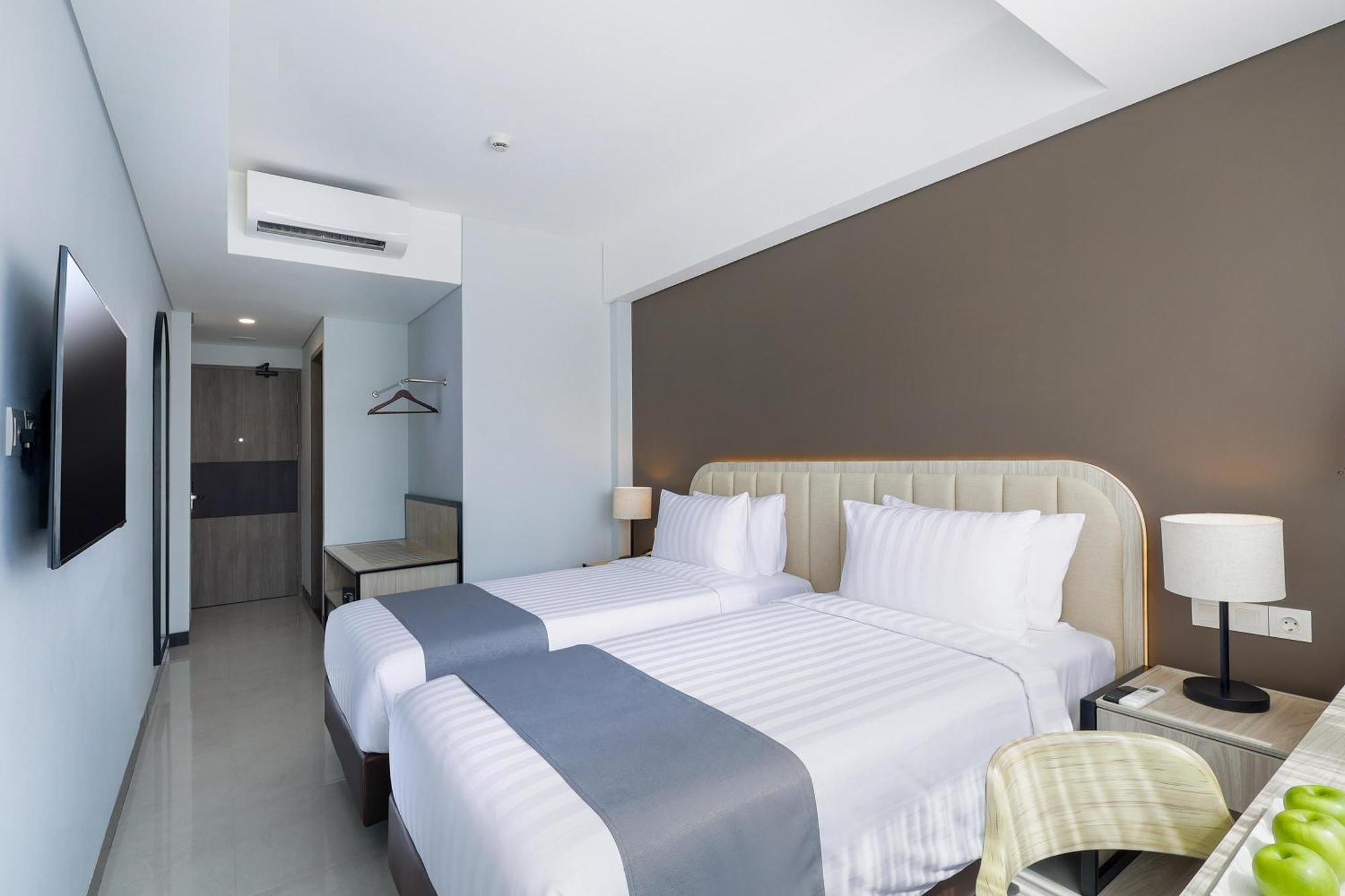 Hotel Royal Regantris Kuta à Kuta Lombok Extérieur photo