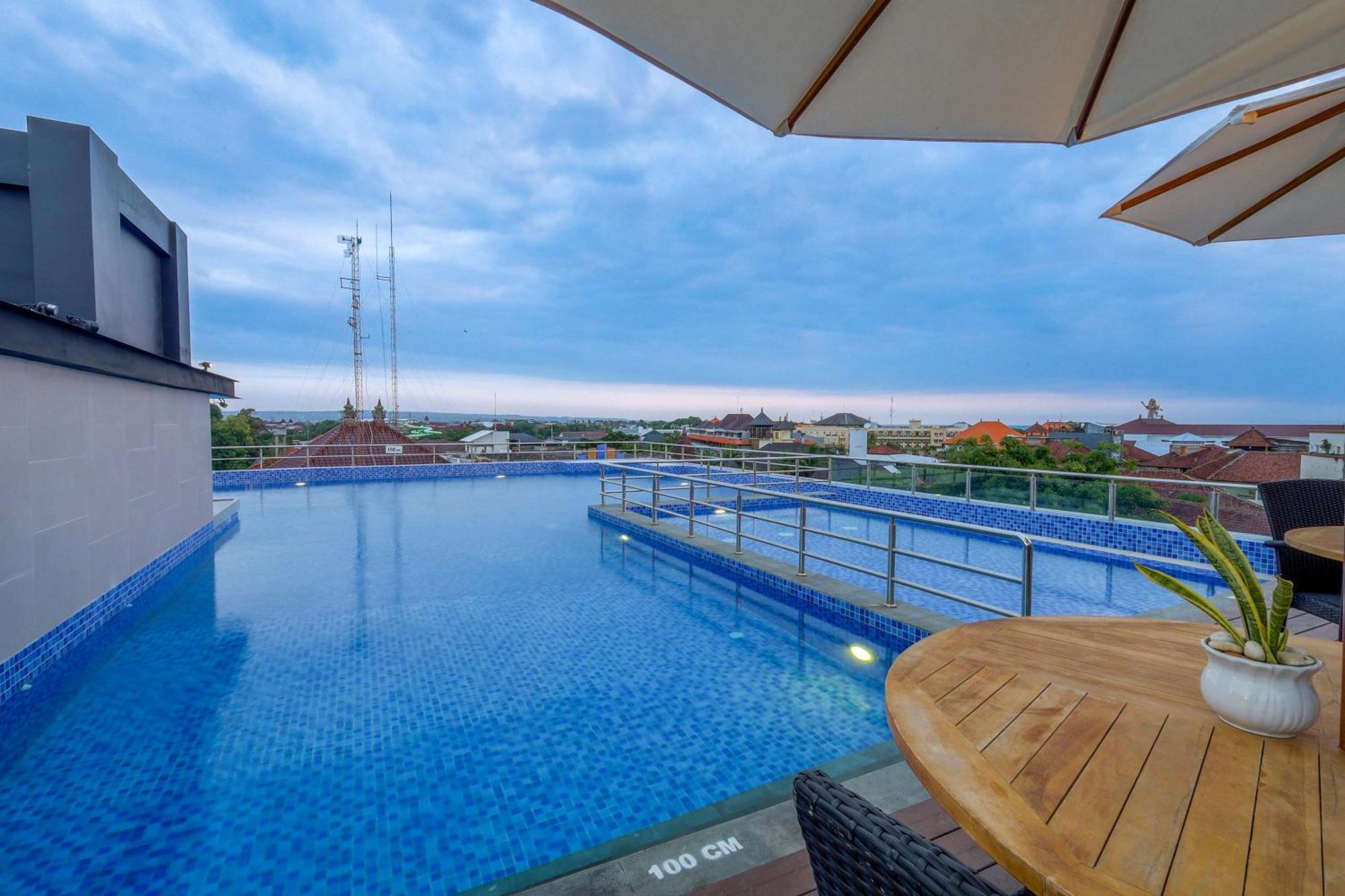 Hotel Royal Regantris Kuta à Kuta Lombok Extérieur photo