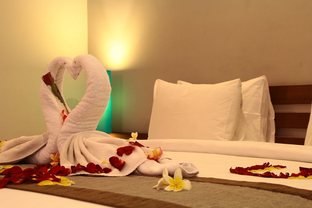 Hotel Royal Regantris Kuta à Kuta Lombok Extérieur photo